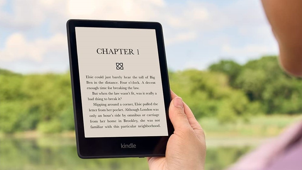 Amazon Kindle Paperwhite held successful  hand