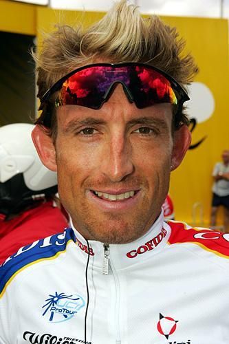 Matt White poses at the Tour de France during his Cofidis days.