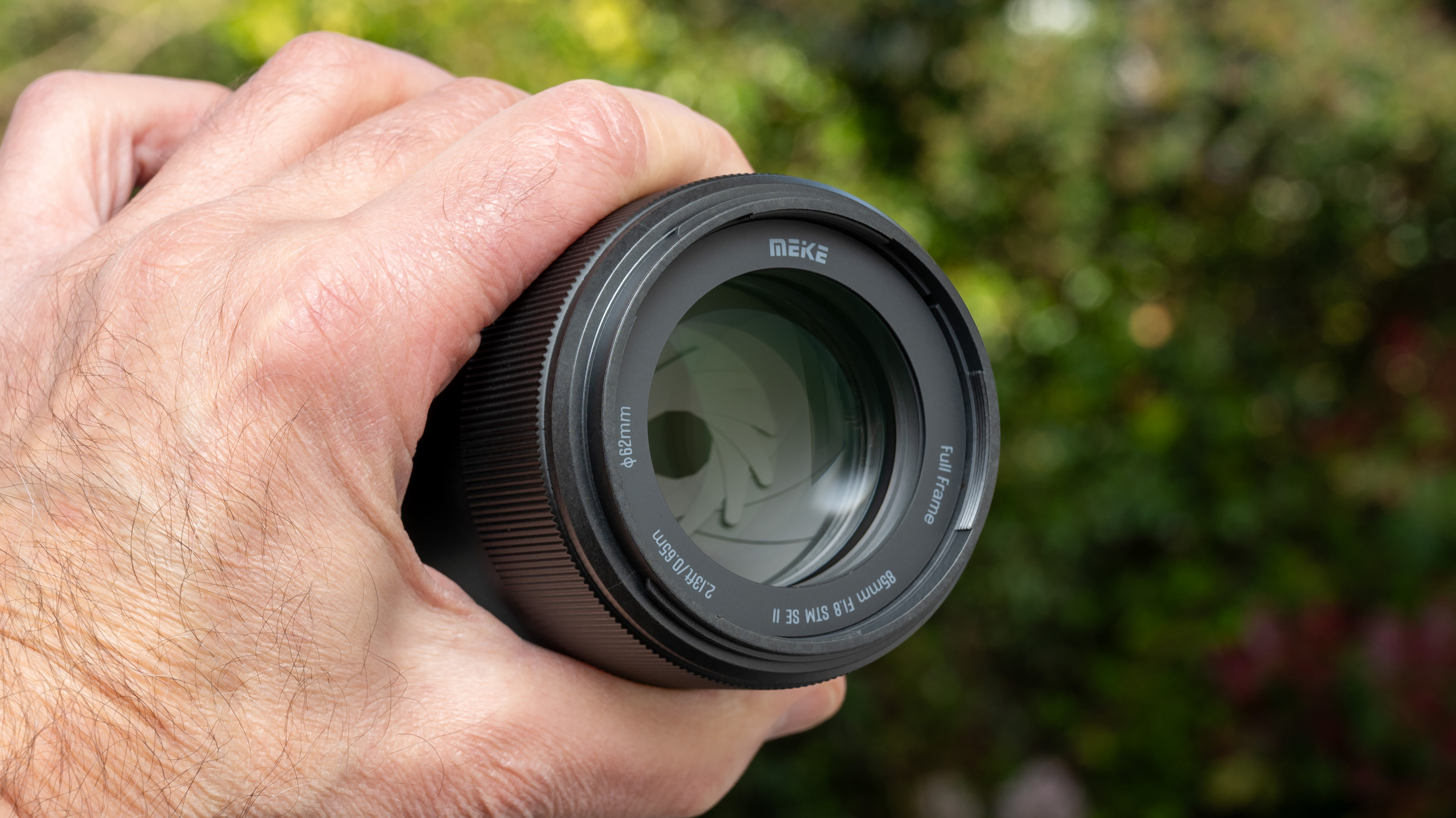 Meike AF 85mm f/1.8 SE II product shot