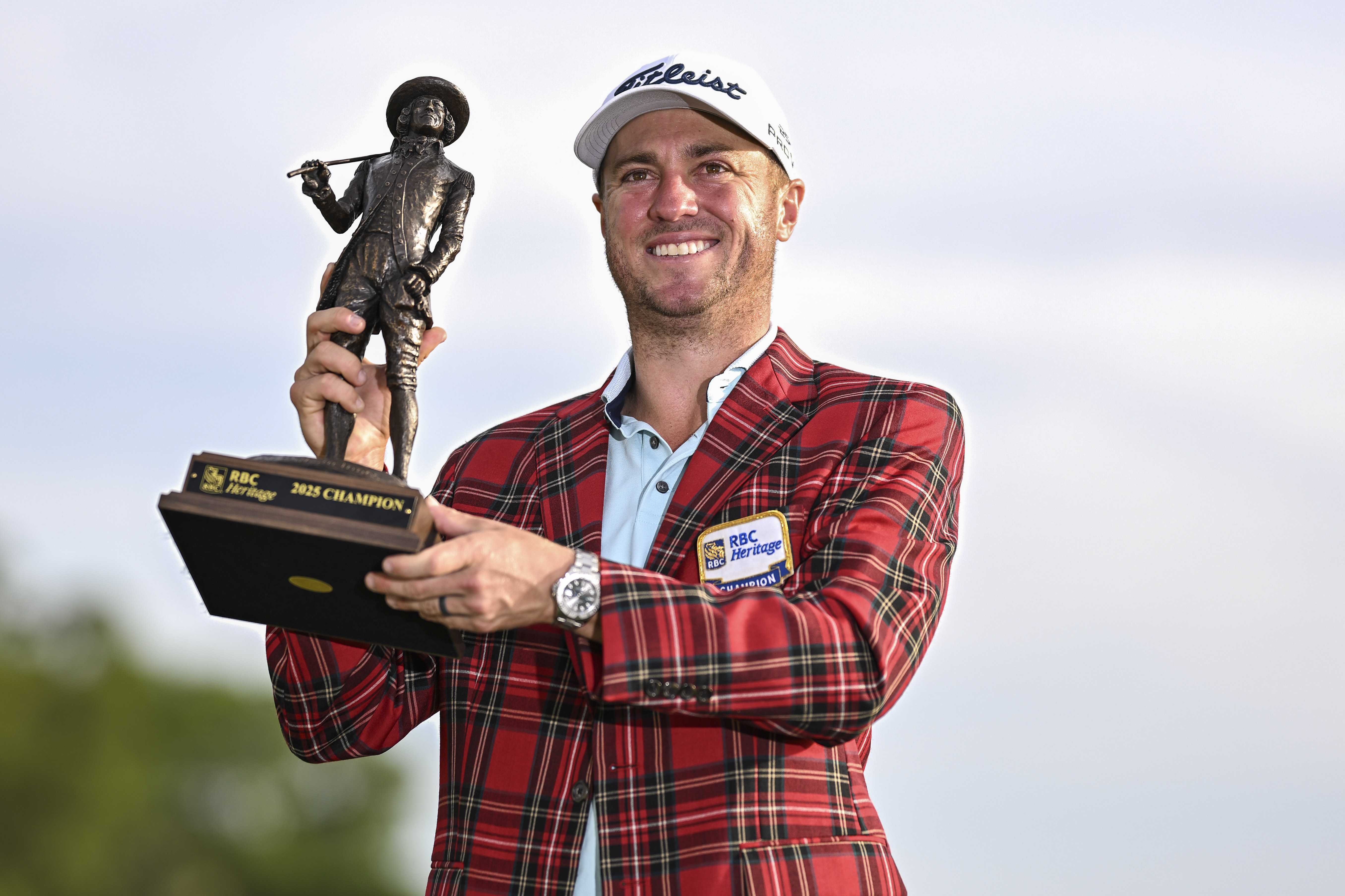 Justin Thomas celebrates his 2025 RBC Heritage victory
