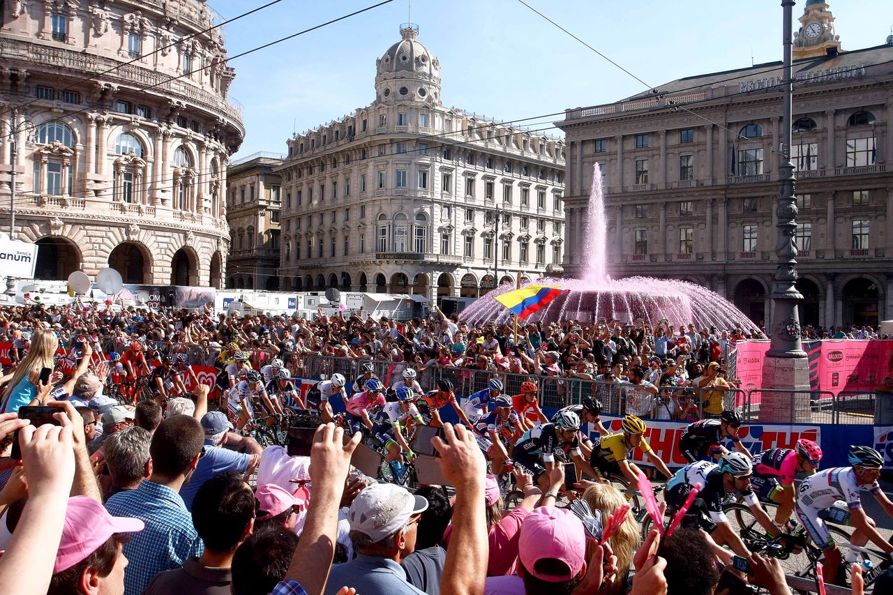 Genoa was pink in celebration of the Giro d'Italia