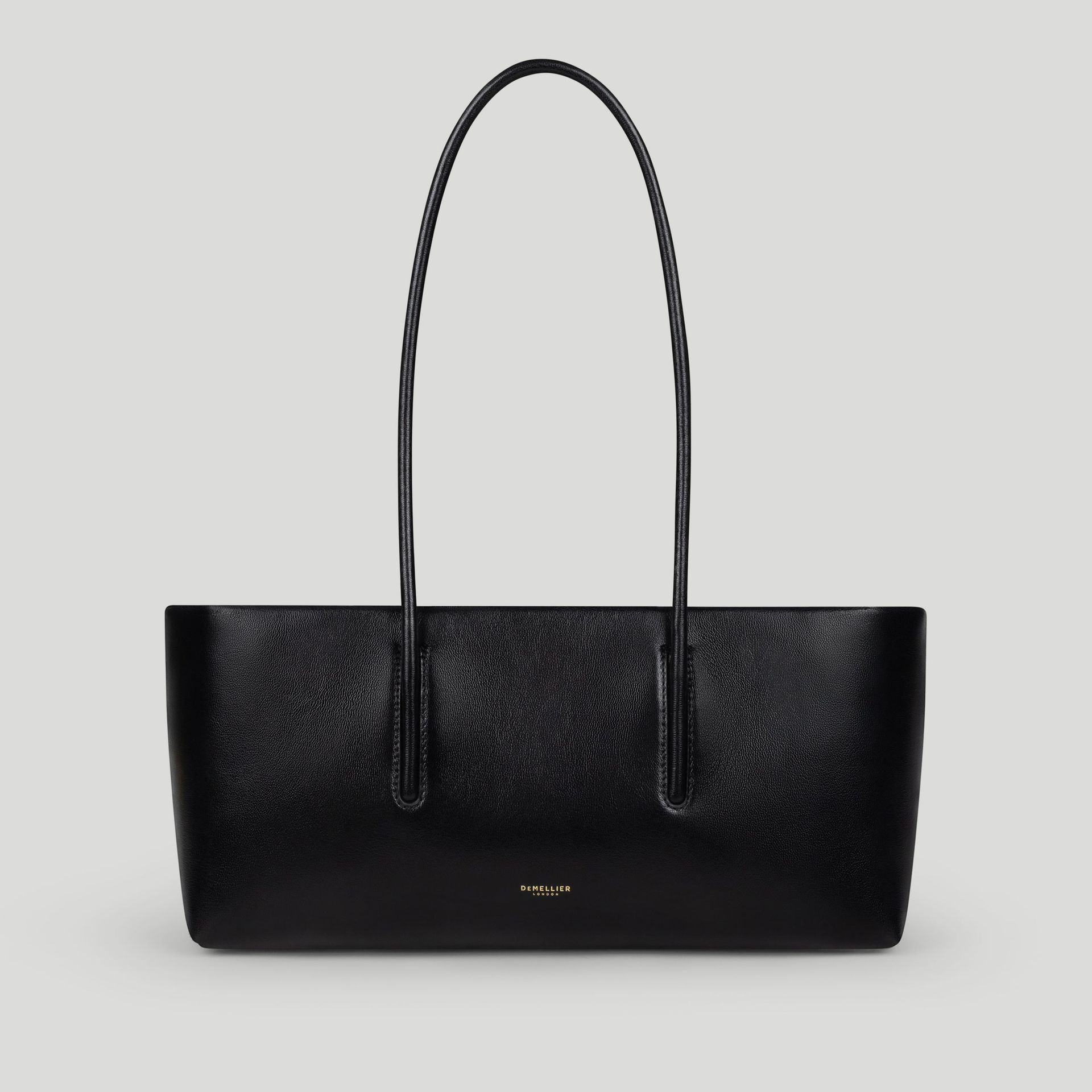 The Stockholm Shoulder | Black Fine Grain | Demellier