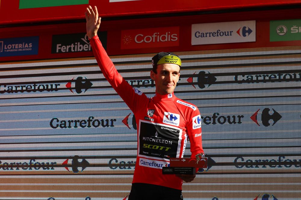 Simon Yates (Mitchelton-Scott) collects another red leader's jersey