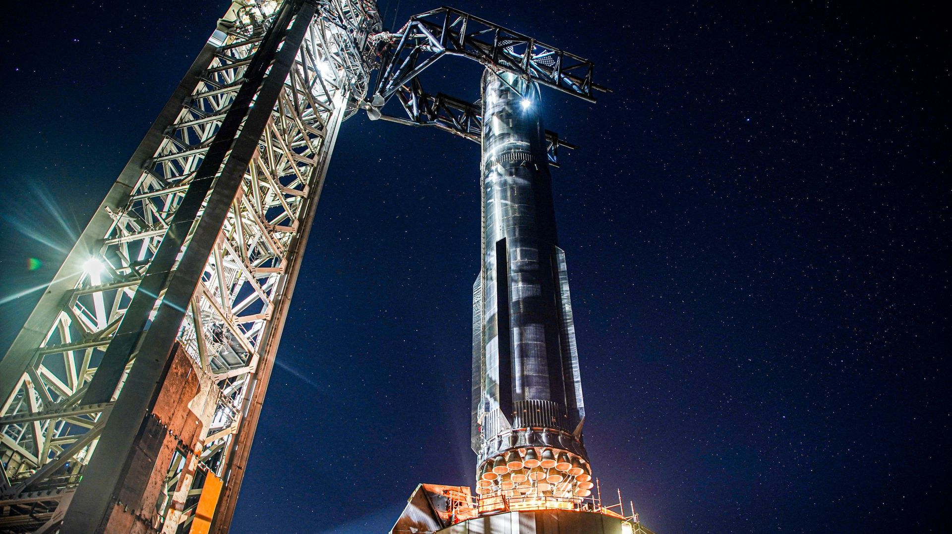 See Spacexs Next Starship Super Heavy Booster On The Pad Photos Space