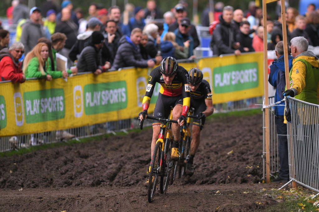 Toon Aerts gives chase