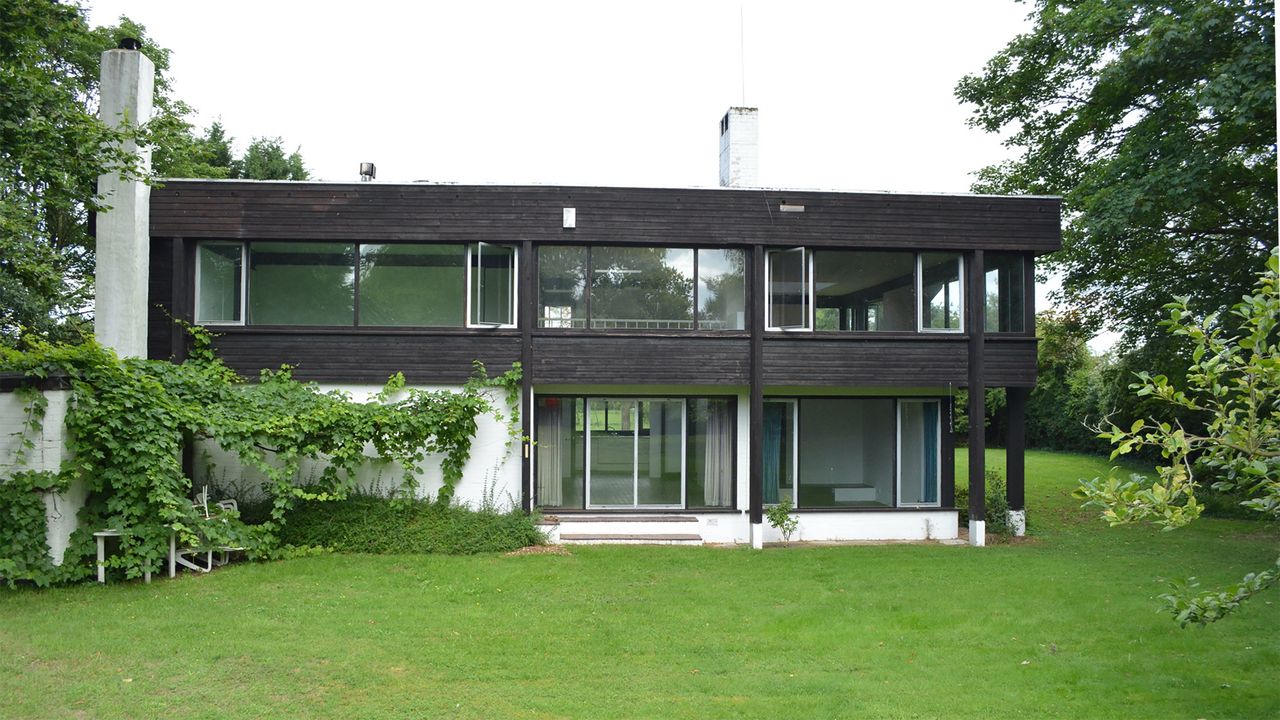1970s house before renovation
