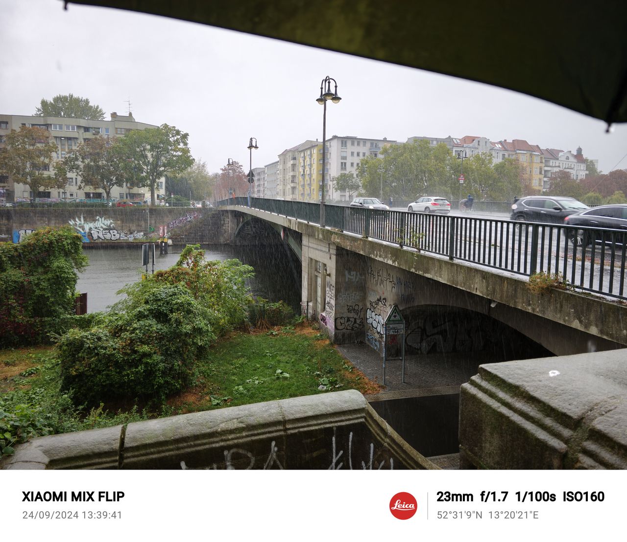 A photo captured on the Xiaomi Mix Flip