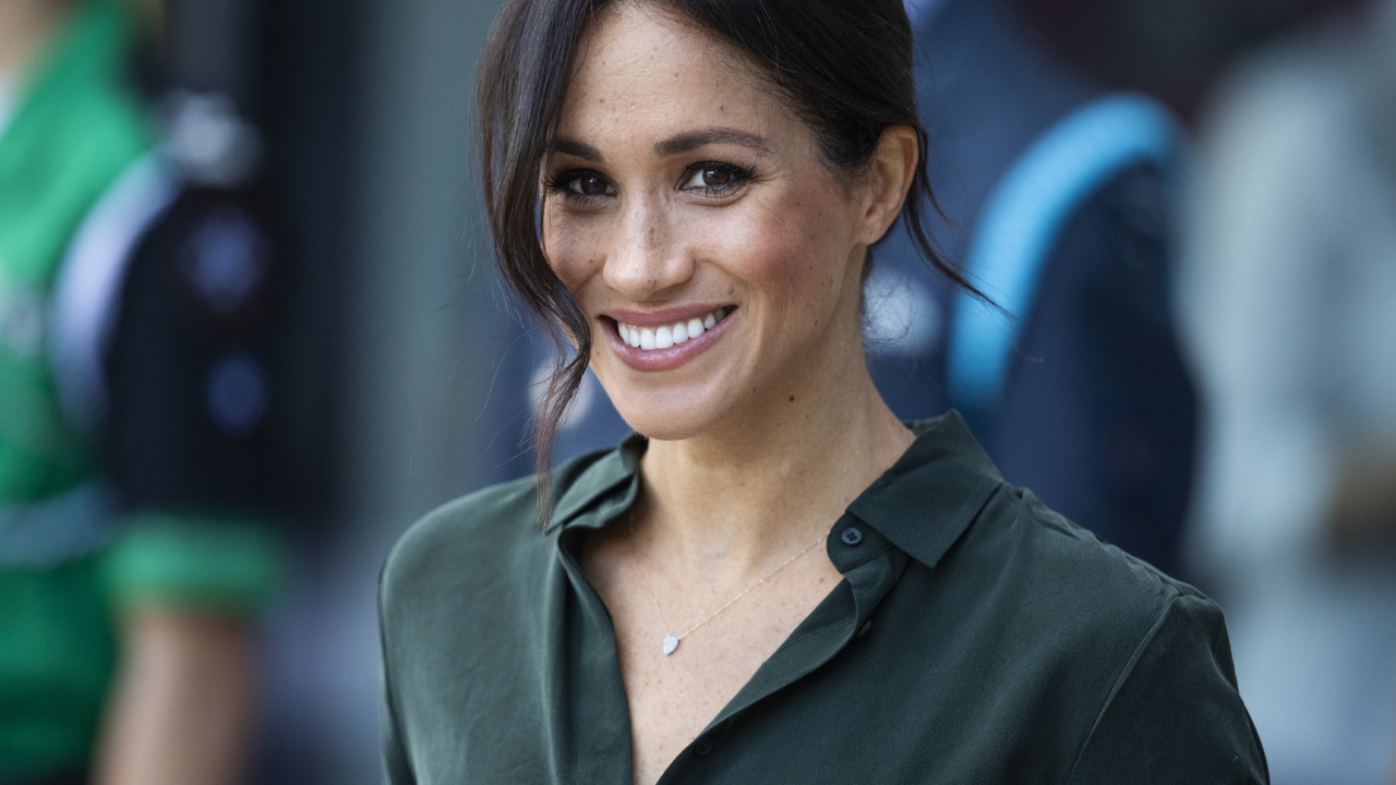 Meghan markle wearing &amp; other stories