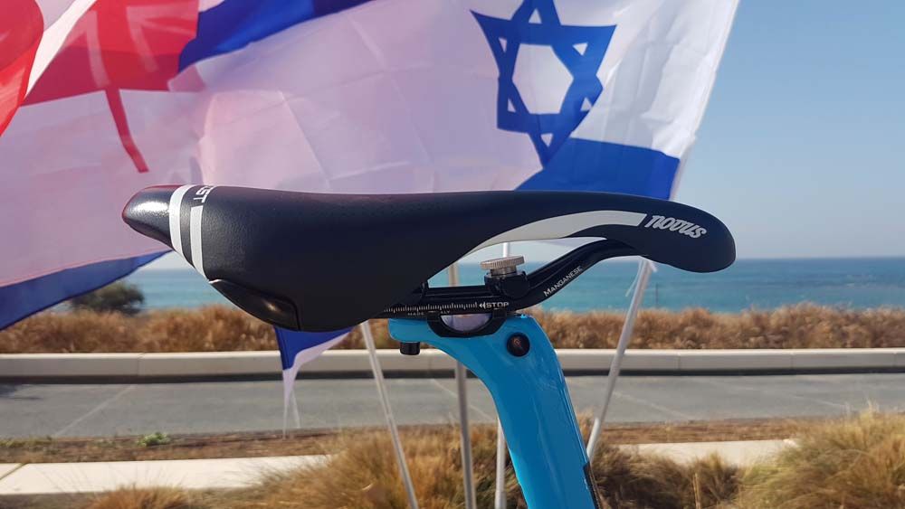 The De Rosa Protos has a frame specific seat post