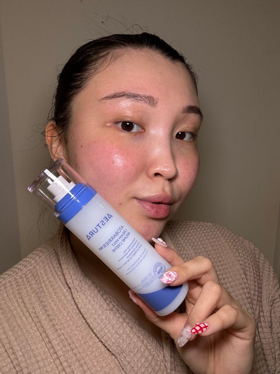 Denise Primbet testing the best Aestura products