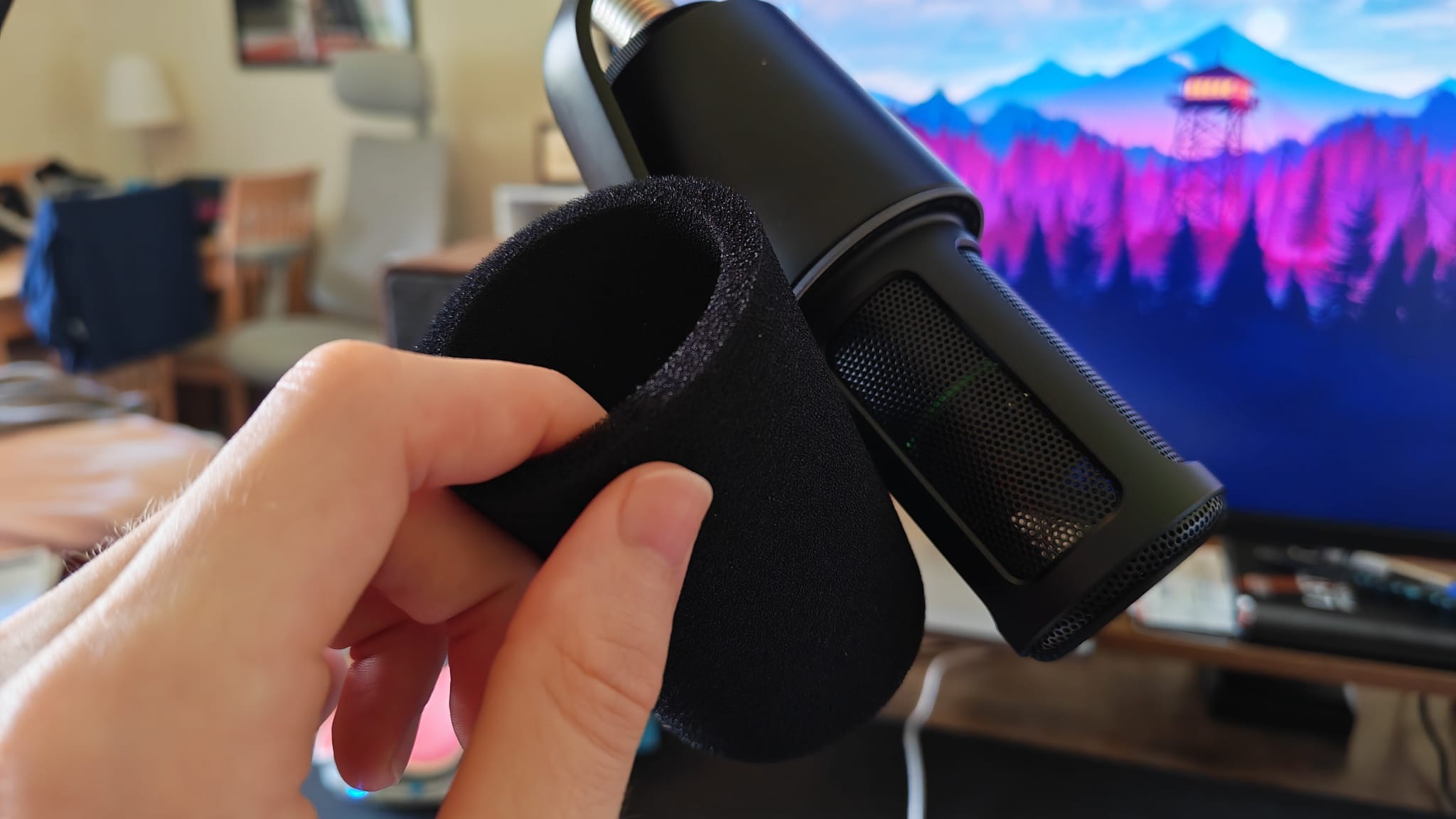 The lackluster pop filter foam on the Razer Seiren V3 Pro