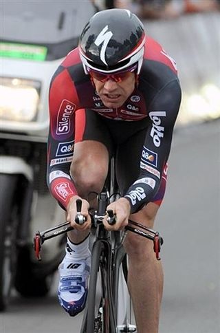 Cadel Evans powered to sixth place in the prologue and is hoping to reach his maximum form in July