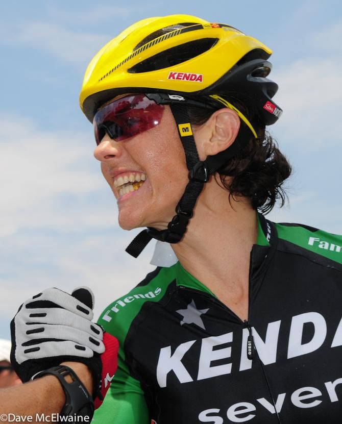Former USA Champion Mary McConneloug (Kenda-Seven-NoTubes) wishing Lea Davison good luck at the starting line.