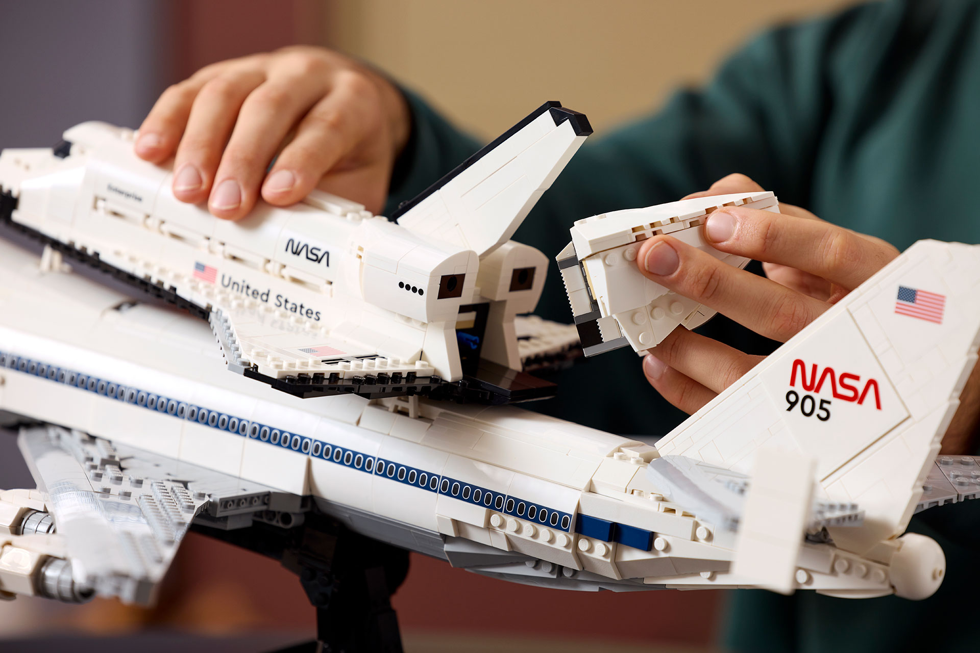 a tail cone can be attached and removed on a model of the shuttle carrier aircraft