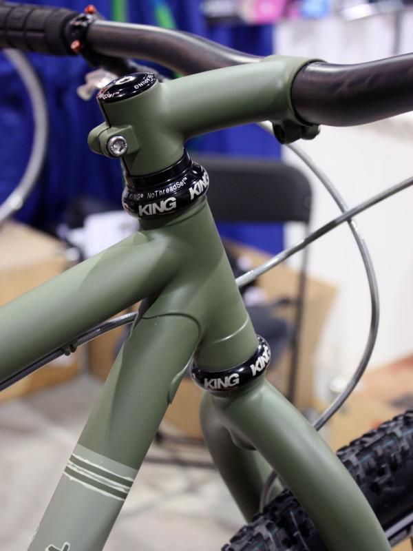 The head tube is a nice blend of fillet brazing and traditional lugwork.