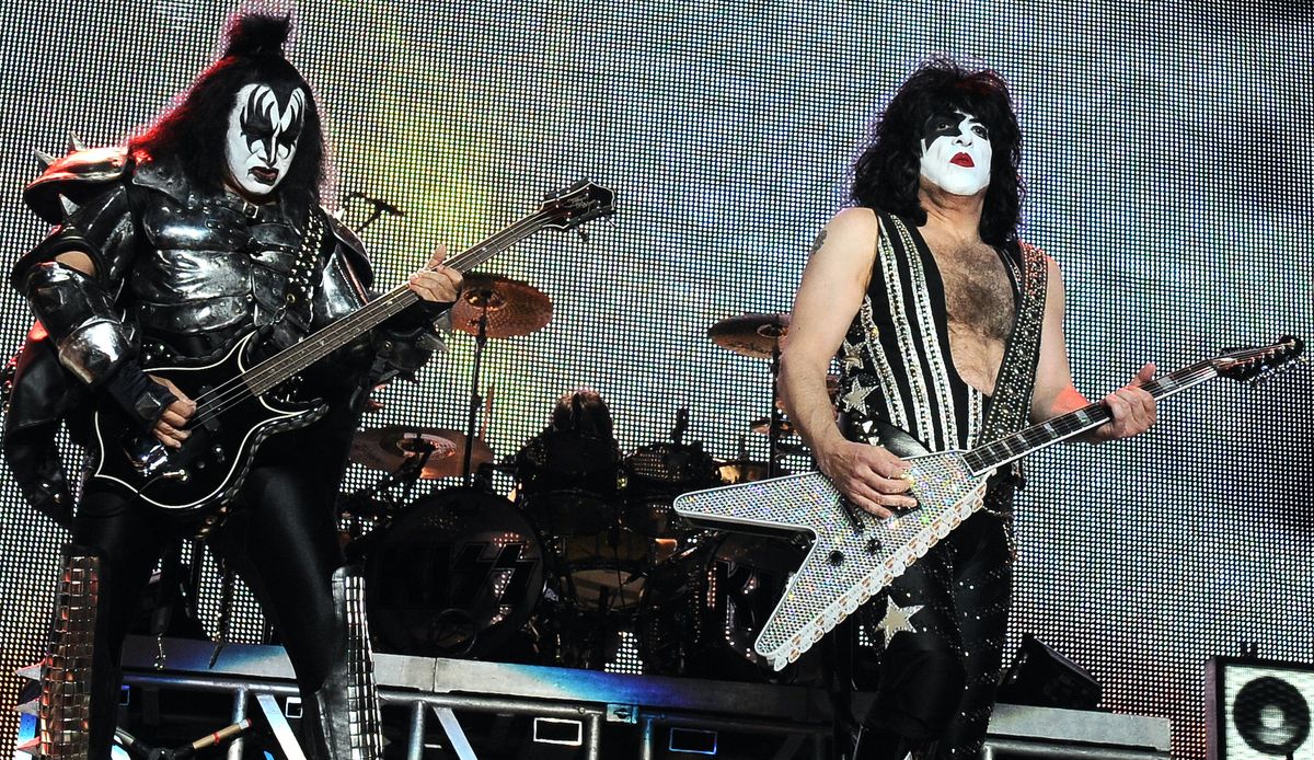 Paul Stanley and Gene Simmons rate Kiss's lead guitarists and