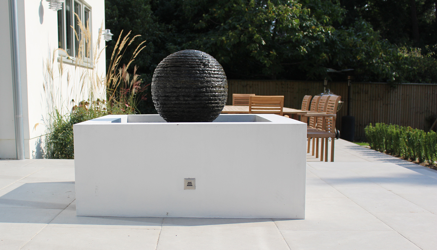 how to plan a modern garden sculpture