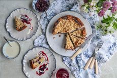 Blackcurrant and quark cake