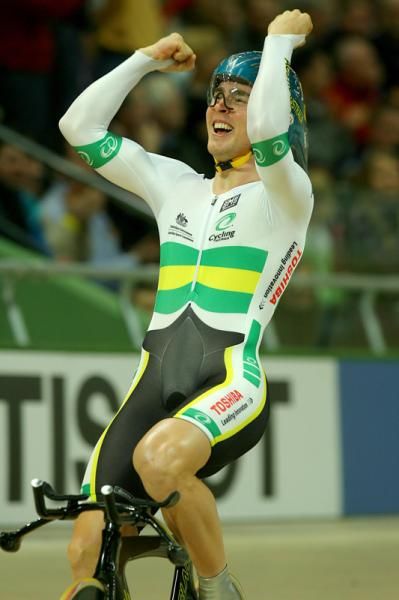 Leigh Howard (Australia) celebrates his victory in the men's omnium