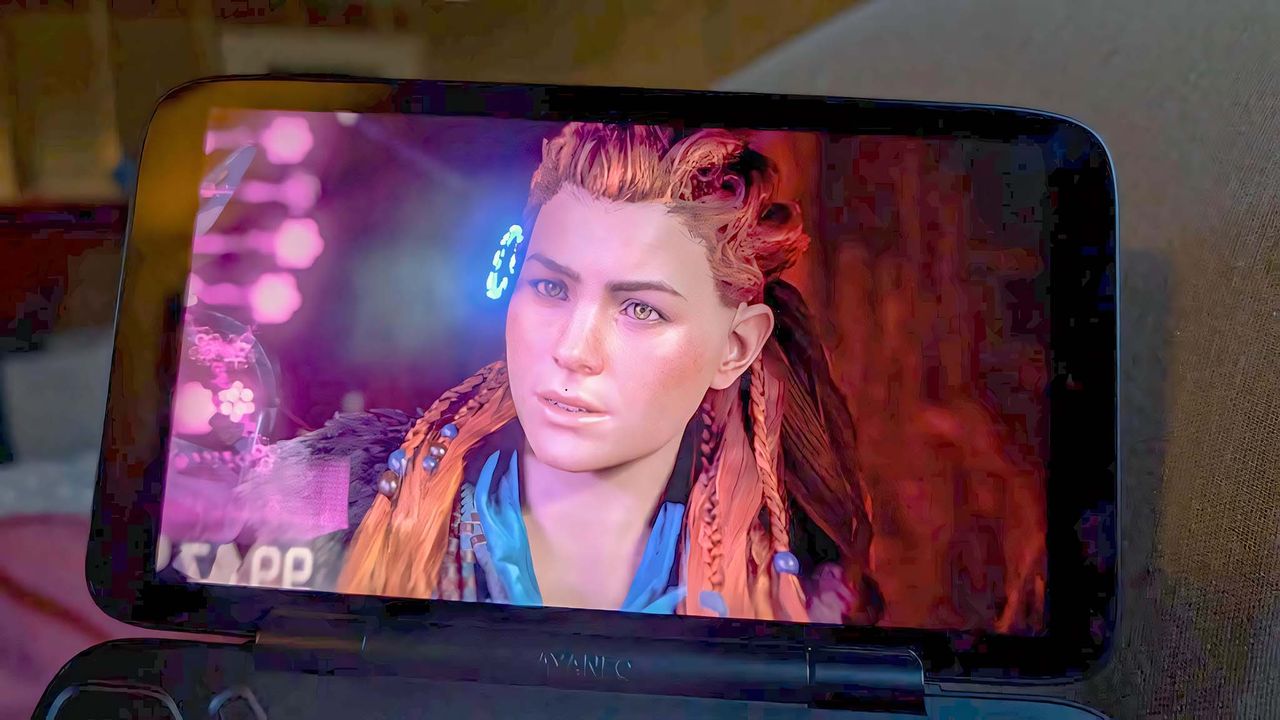AYANEO Flip DS running Horizon Zero Dawn.