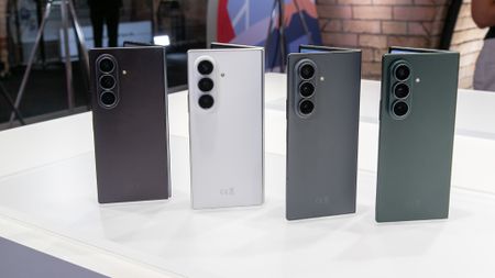 Hands-on with all the Samsung Galaxy Z Fold 8 colors
