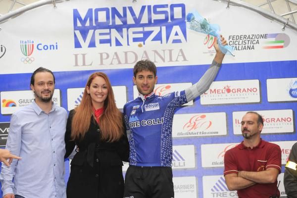 Enrico Rossi (Meridiana Kamen) leads the Giro di Padania.