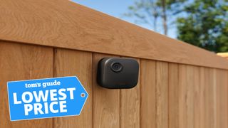 Blink Outdoor 4 mounted to wood fence