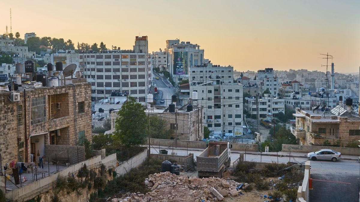 Some looters operating near the city of Ramallah in the West Bank have turned to spirit possession in hopes of finding gold treasure, research shows.