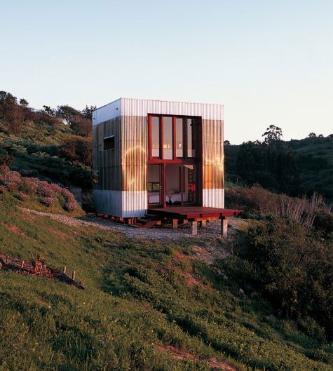 Constructed in 2006, the Casa de Invitados, in Chile’s Licancheu region