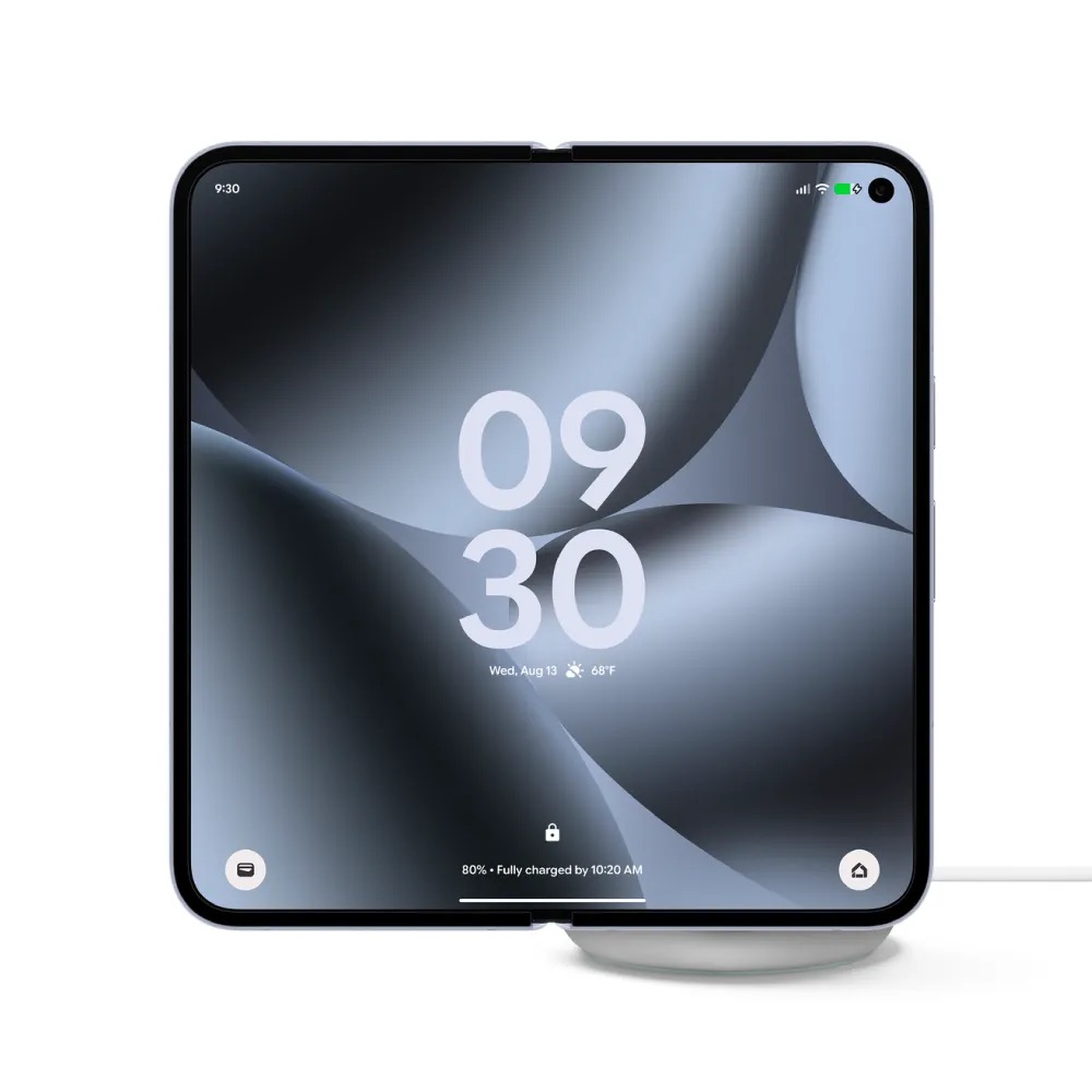 Google Pixel 10 screen