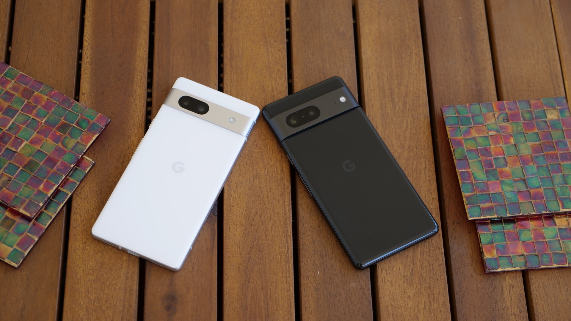 Google Pixel 7a vs Pixel 7: Which one to buy? - gHacks Tech News