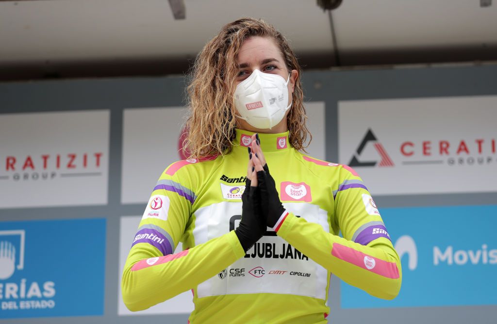 A POBRA DE TRIVES SPAIN SEPTEMBER 03 Marlen Reusser of Switzerland and Team Ale Btc Ljubljana celebrates winning the green points jersey on the podium ceremony after the 7th Ceratizit Challenge By La Vuelta 2021 Stage 2 a 73km individual time trial in Estacin Invernal Cabeza de Manzaneda 1490m ChallengeVuelta CERATIZITChallenge21 on September 03 2021 in A Pobra de Trives Spain Photo by Gonzalo Arroyo MorenoGetty Images