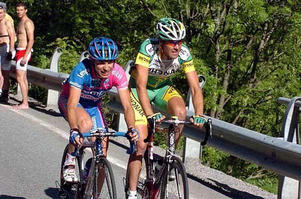 Damiano Cunego (l) and Gutierrez