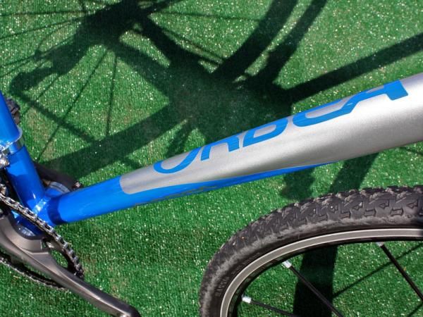 Orbea's Lobular tubeset features a down tube that morphs from vertically ovalized at the head tube to horizontally ovalized at the bottom bracket - with a unique four-lobed shape in the middle.