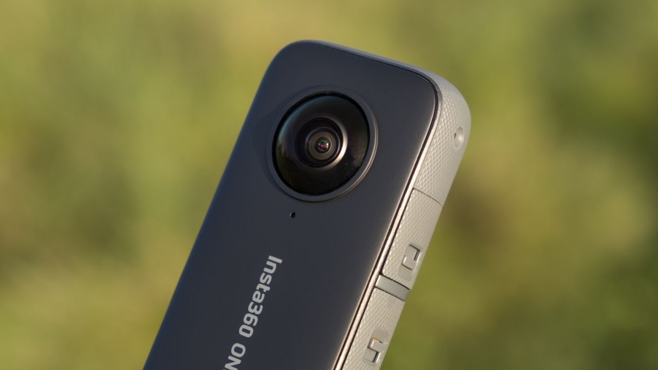 Insta360 One X2