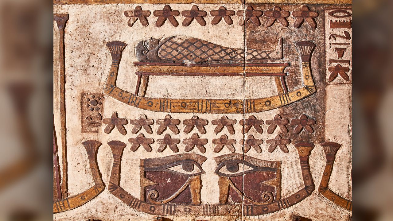 Representation of a constellation in form of a mummy.