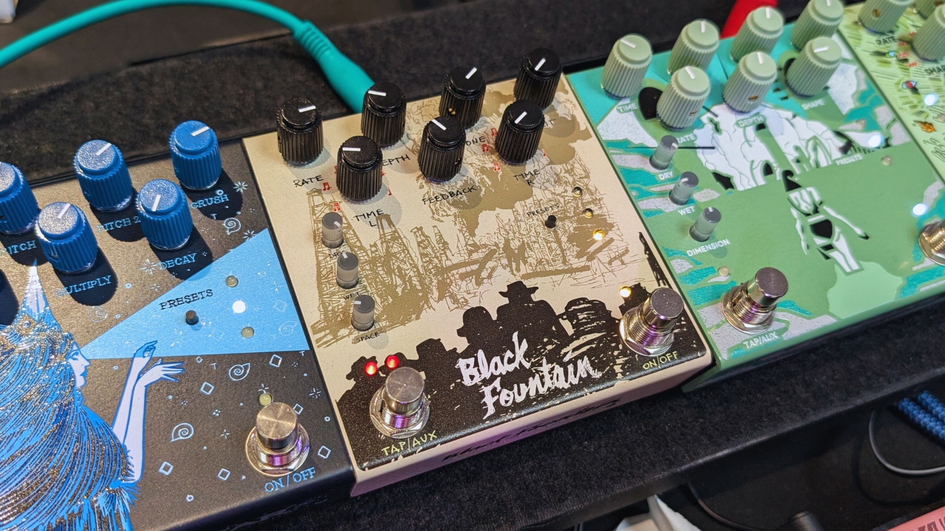 An Old Blood Noise Endeavors Black Fountain oil can delay pedal