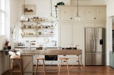 deVOL white kitchen with island