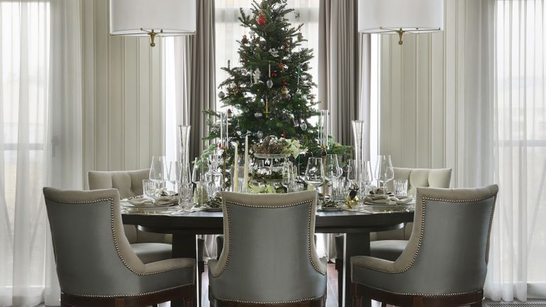 Christmas table decor ideas for festive tablescapes