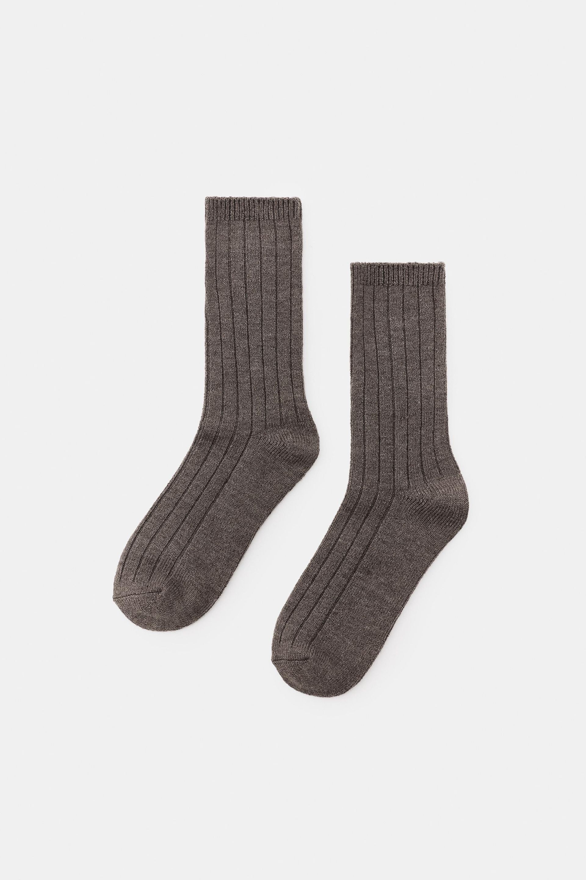 Basic Ribbed Socks