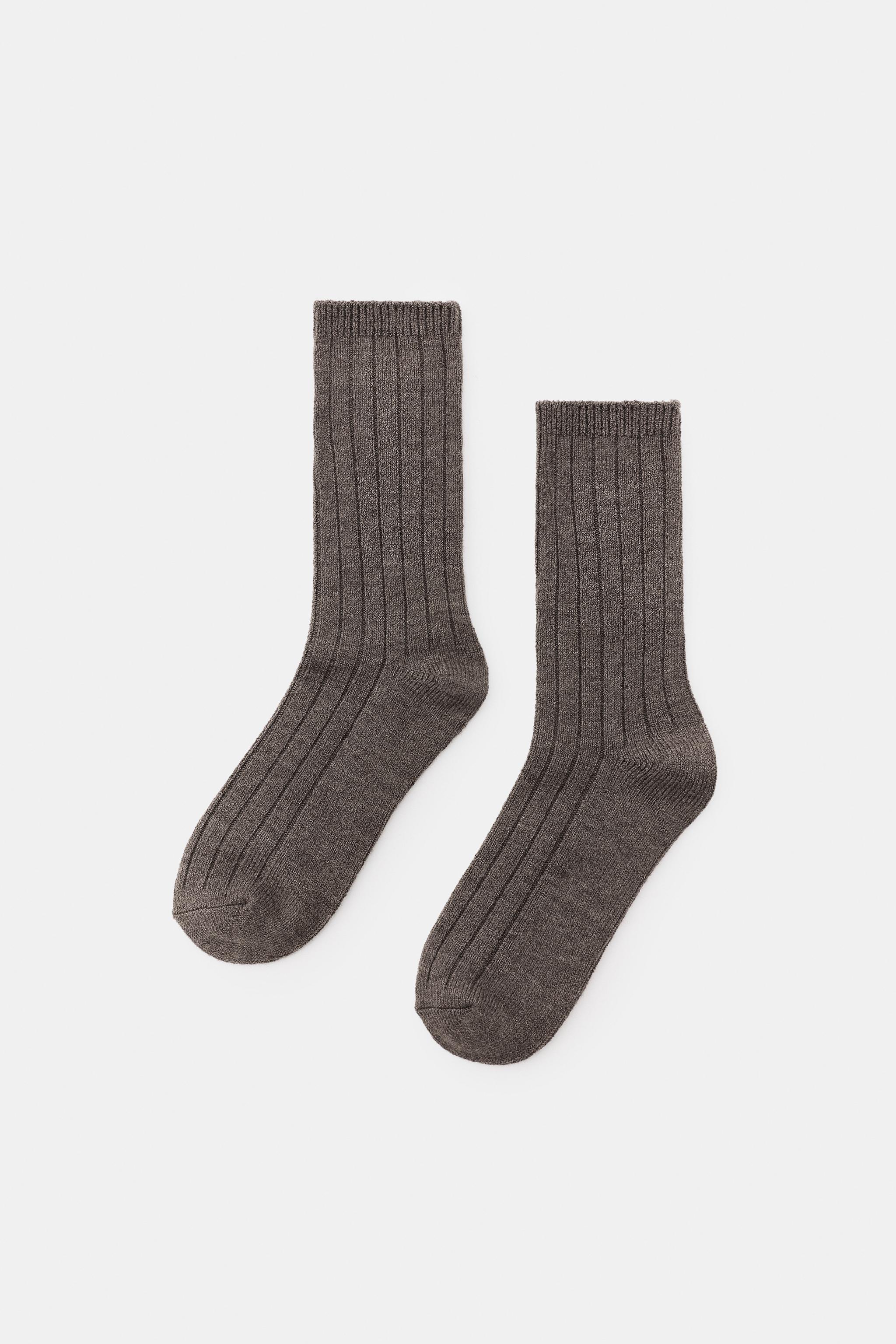 Basic Ribbed Socks