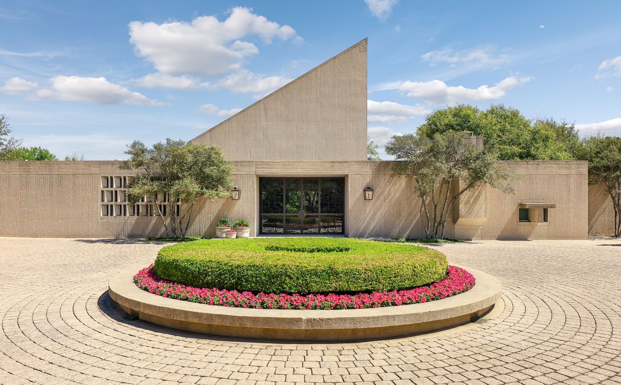 IM Pei designed just three houses in his lifetime. One is now for sale in Fort Worth, Texas