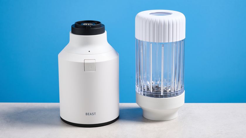 Beast Mighty 850 Plus personal blender in cloud white colorway with attachments.