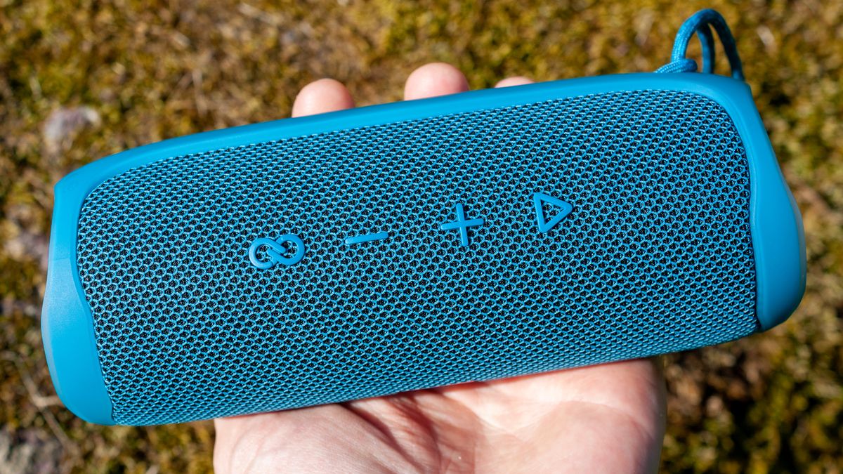 JBL Flip 6 vs JBL Flip 5 which portable speaker is right for you