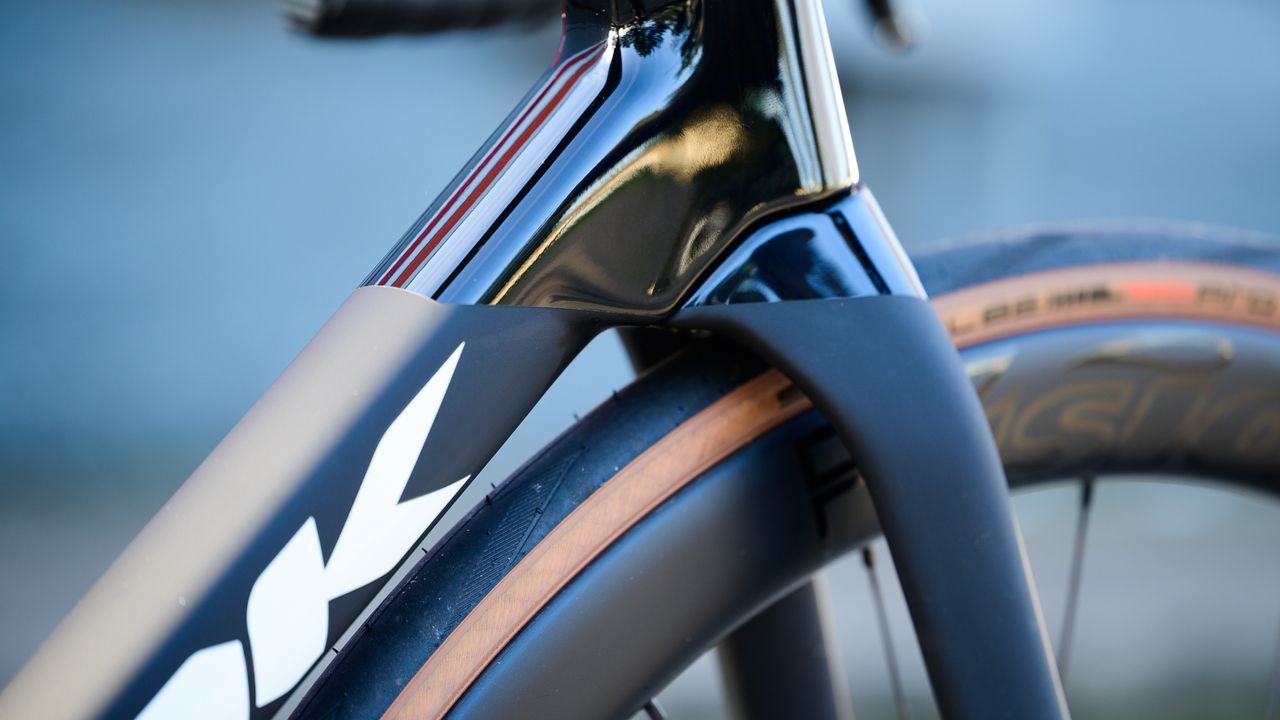 Look 795 Blade RS aero details on rear of fork