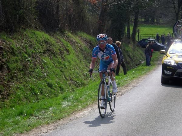 Thomas Voeckler went for a solo attack but didn't find the way to succeed this time.
