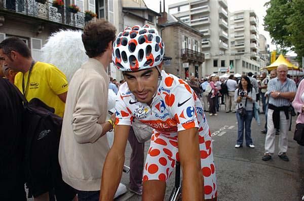 Egoi Martinez (Euskaltel - Euskadi), mountains leader, before the start.