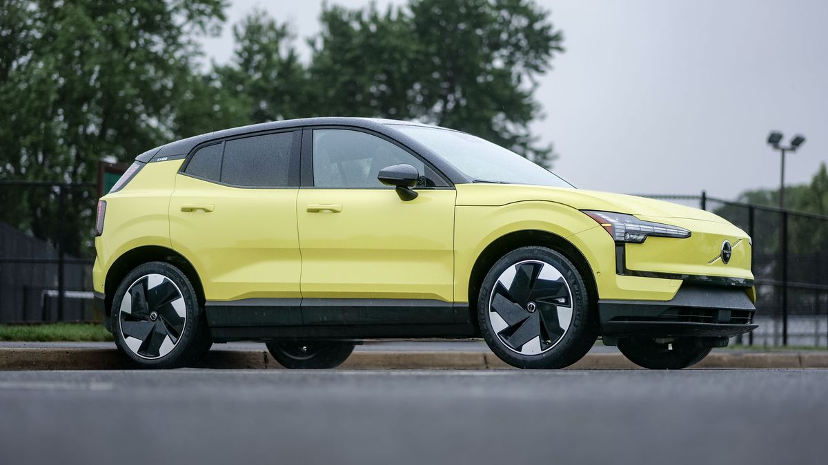 2025 Volvo EX30 test drive.
