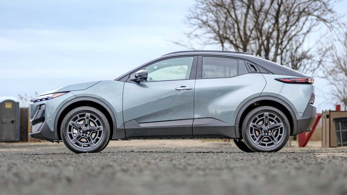 2026 Subaru Uncharted review.