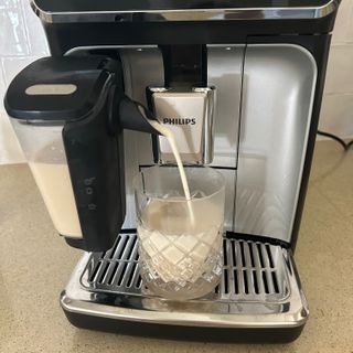 Testing Philips bean to cup coffee machine